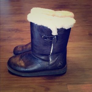 Airwalk dark brown boots.